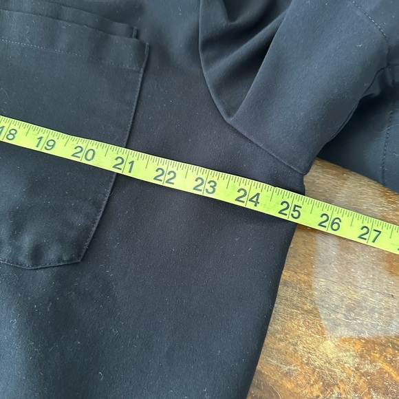 FIGS Leon Black Scrub Top Cairo Cargo Pants Set Men’s size XXL - Picture 4 of 10